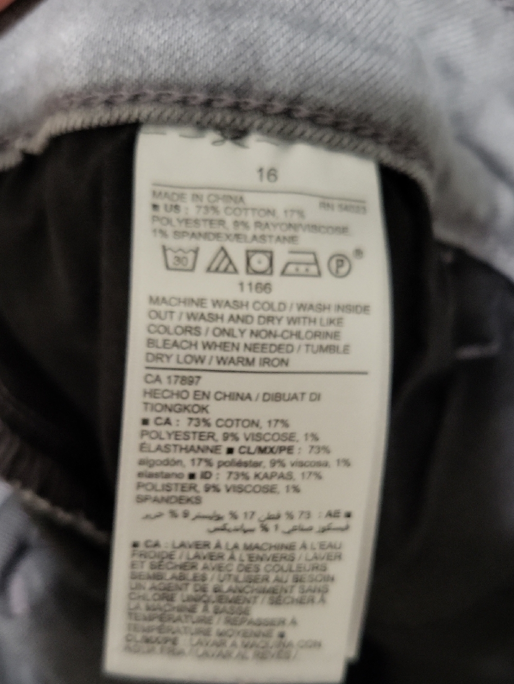 Old Navy Rockstar Mid-Rise Grey Denim Jeans Size 16 - Picture 5 of 7
